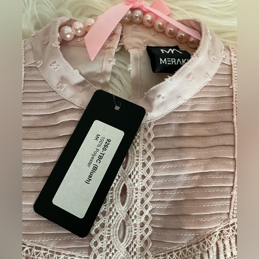 Chic blush blouse - Picture 6 of 7